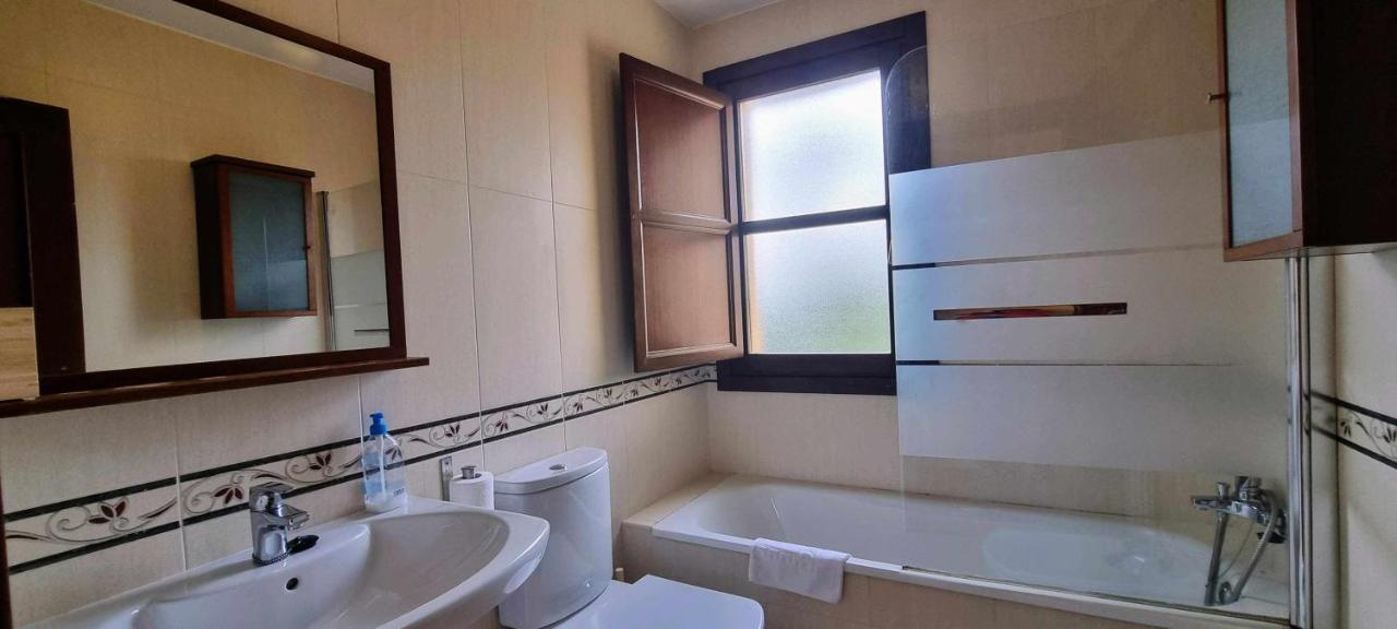 Vivienda Vacacional Villa Maruja Andrín Kültér fotó